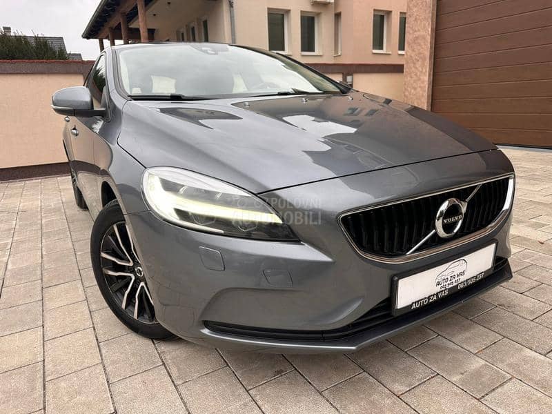 Volvo V40 2.0d // FUL //