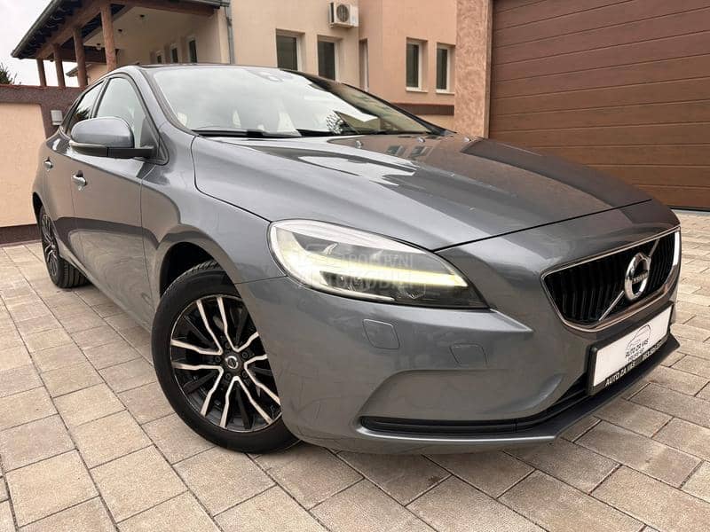 Volvo V40 2.0d // FUL //