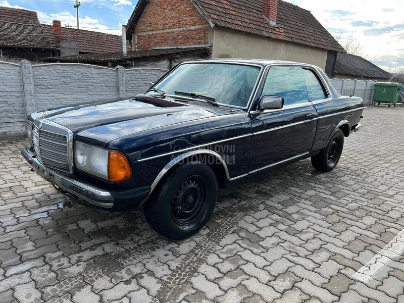 Mercedes Benz W123 200D