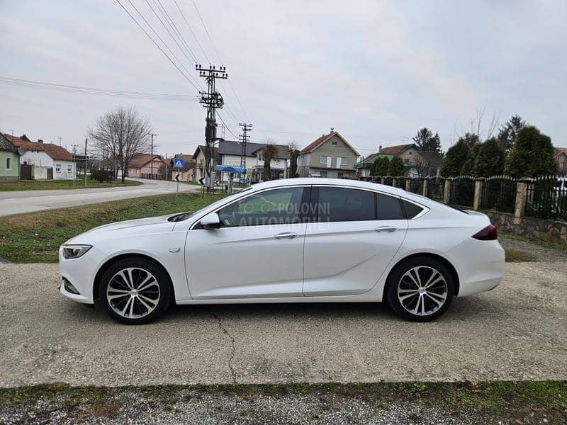 Opel Insignia 1.6 CDTI GRAND SPORT