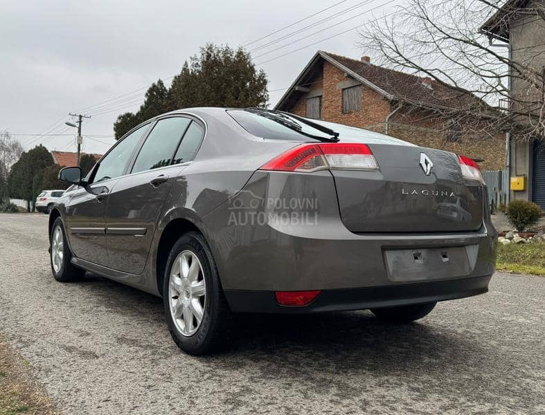 Renault Laguna 1.6 EVOLUTION