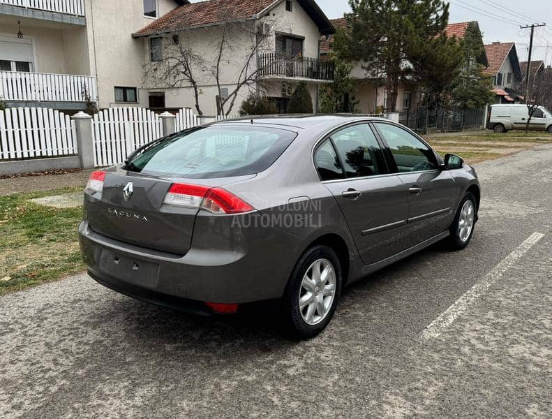 Renault Laguna 1.6 EVOLUTION