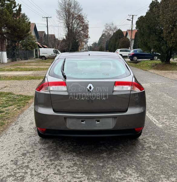 Renault Laguna 1.6 EVOLUTION