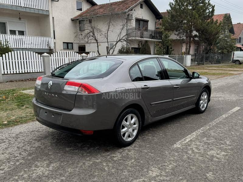 Renault Laguna 1.6 EVOLUTION