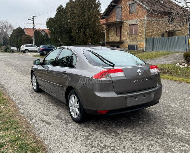 Renault Laguna 1.6 EVOLUTION