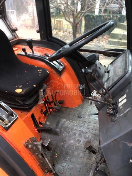 Kubota Sta30, sa raonikom