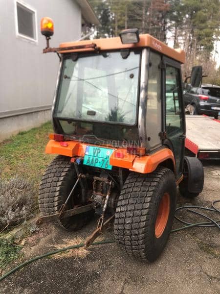 Kubota Sta30, sa raonikom