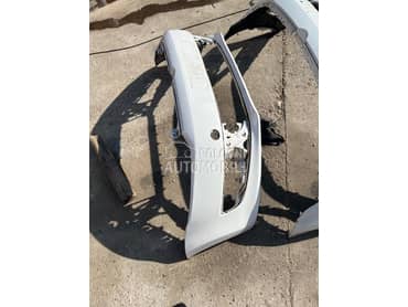 Prednji branik 2010 za Volkswagen Polo