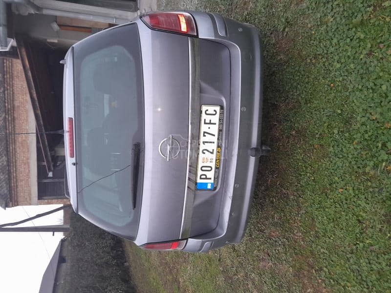 Opel Astra H 