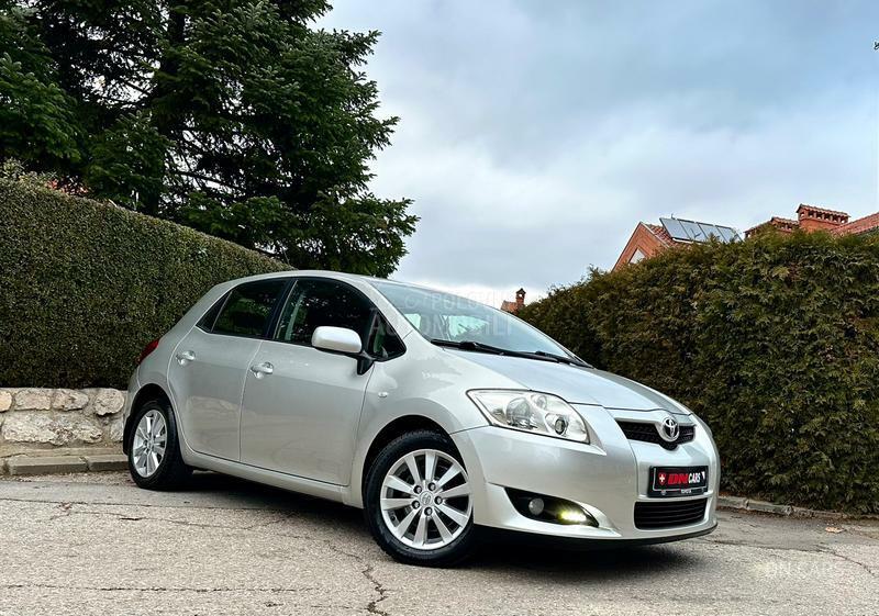 Toyota Auris D 4D LUNA CH