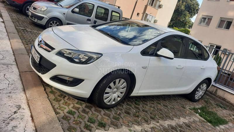 Opel Astra J 1.4 Turbo