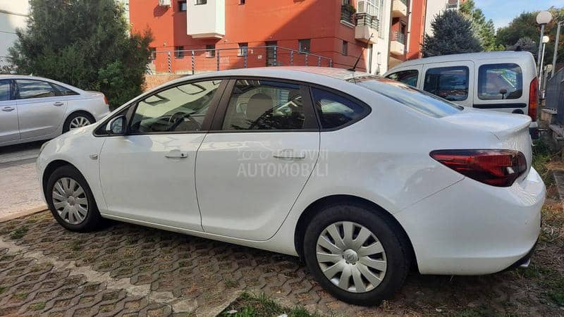 Opel Astra J 1.4 Turbo