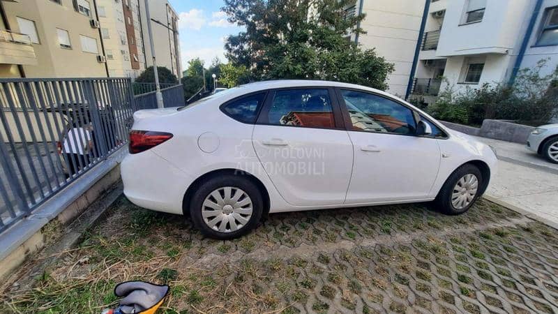 Opel Astra J 1.4 Turbo