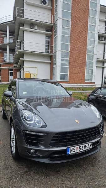 Porsche Macan 