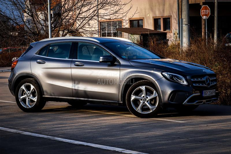 Mercedes Benz GLA 180 