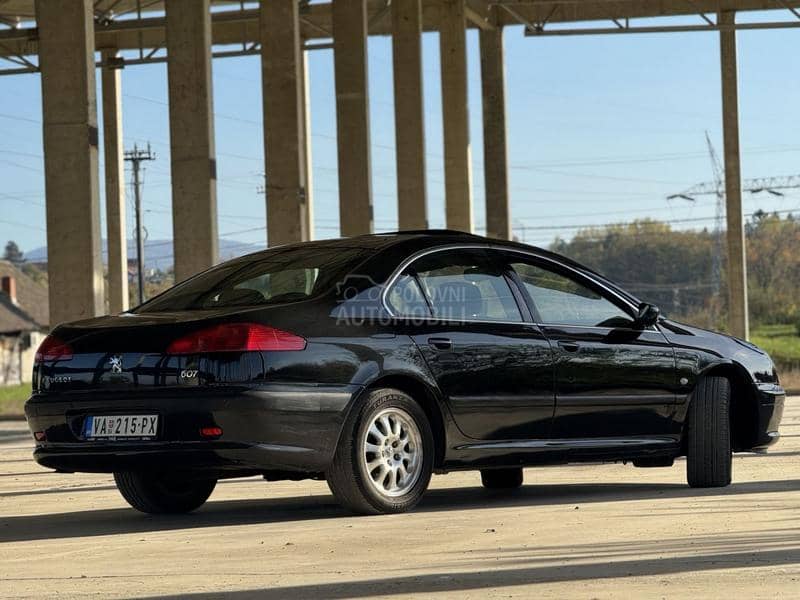 Peugeot 607 