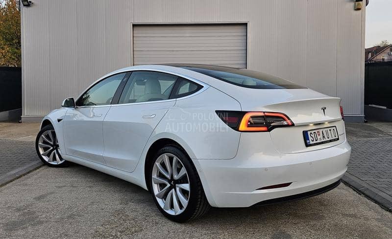 Tesla Model 3 Long Range