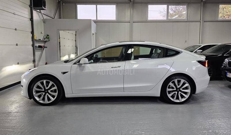 Tesla Model 3 Long Range