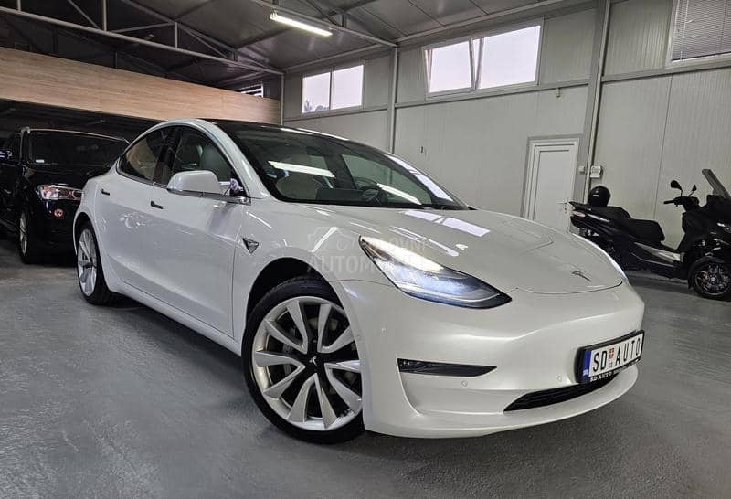 Tesla Model 3 Long Range