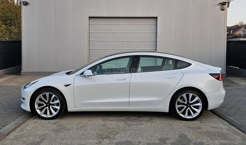 Tesla Model 3 Long Range