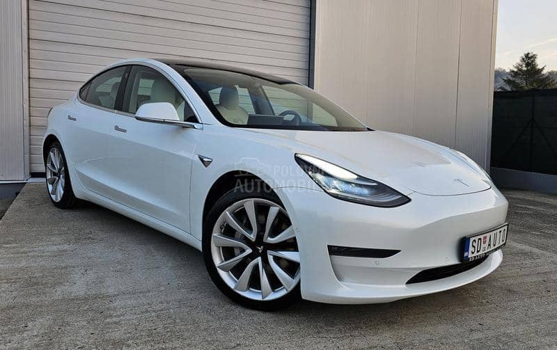 Tesla Model 3 Long Range