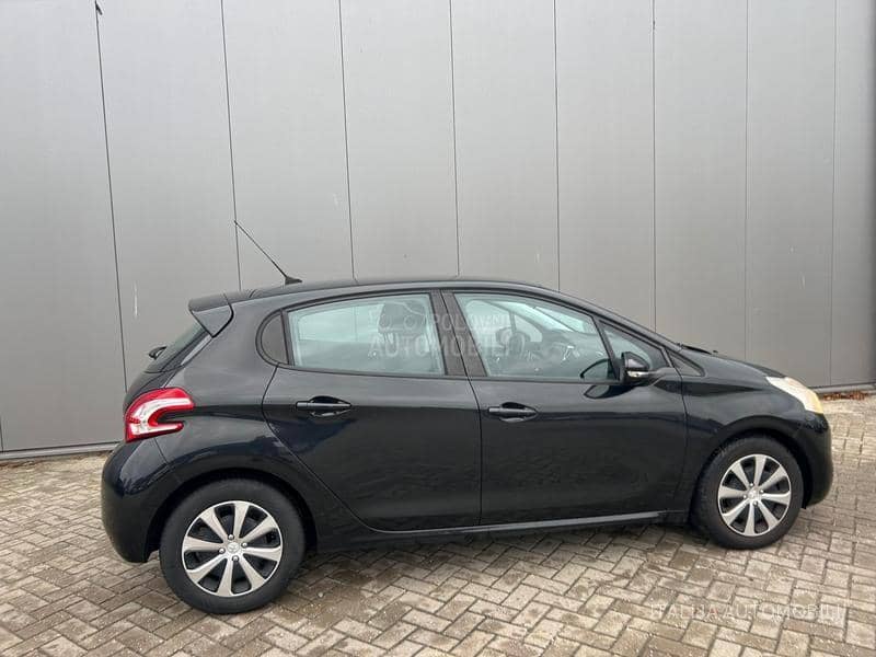 Peugeot 208 1.4HDI AUTO-MATIK