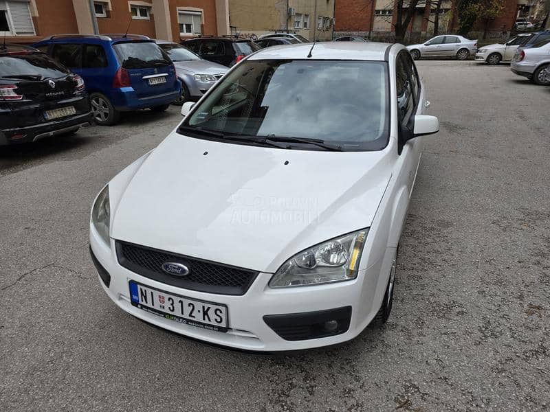 Ford Focus 1.6 VREDI POGLEDATI