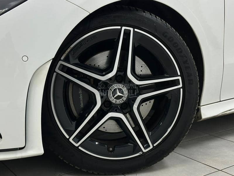 Mercedes Benz CLA 200 AMG LINE PAN AMB