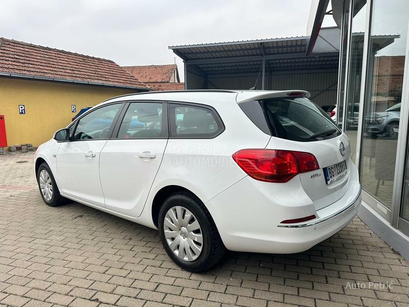 Opel Astra J 1.6 CDTI