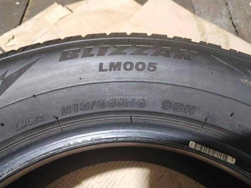 Bridgestone 215/65 R16 Zimska