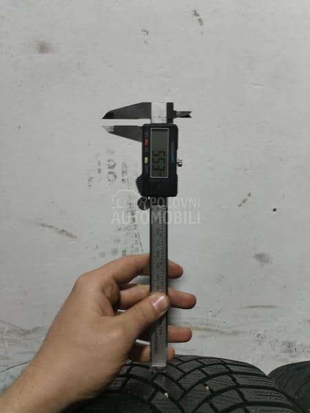 Bridgestone 215/65 R16 Zimska