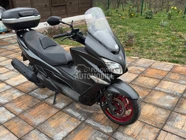 Suzuki Burgman 400