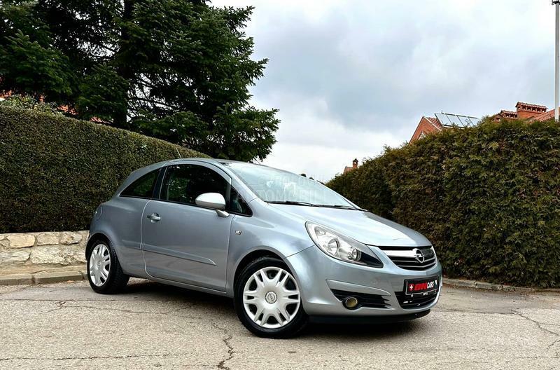 Opel Corsa D ENJOY CH