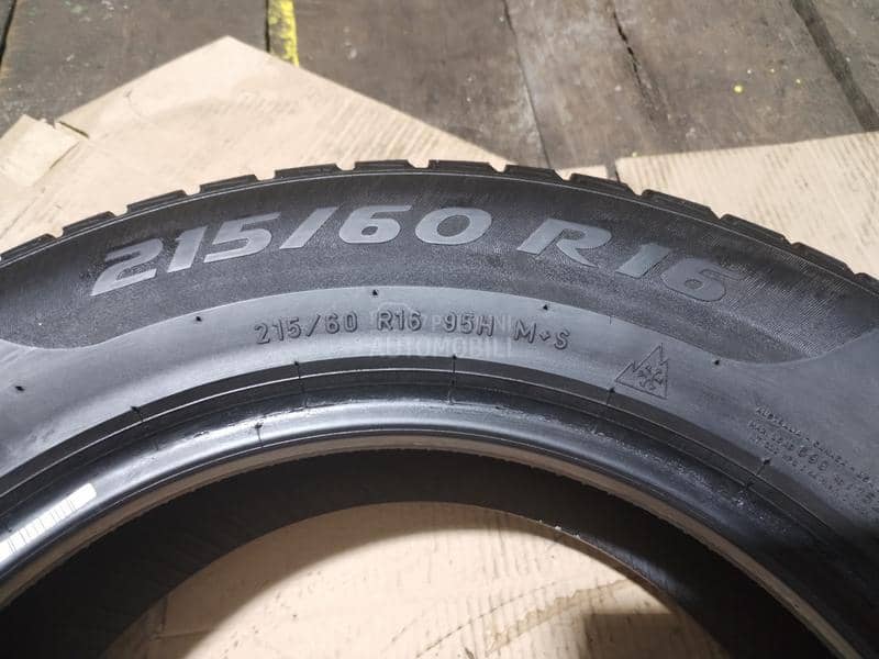 Pirelli 215/60 R16 Zimska