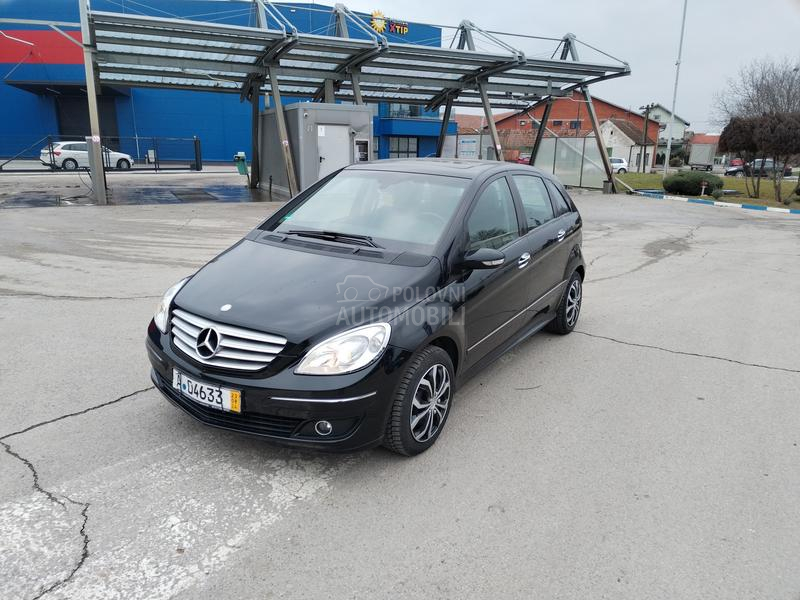 Mercedes Benz B 200 