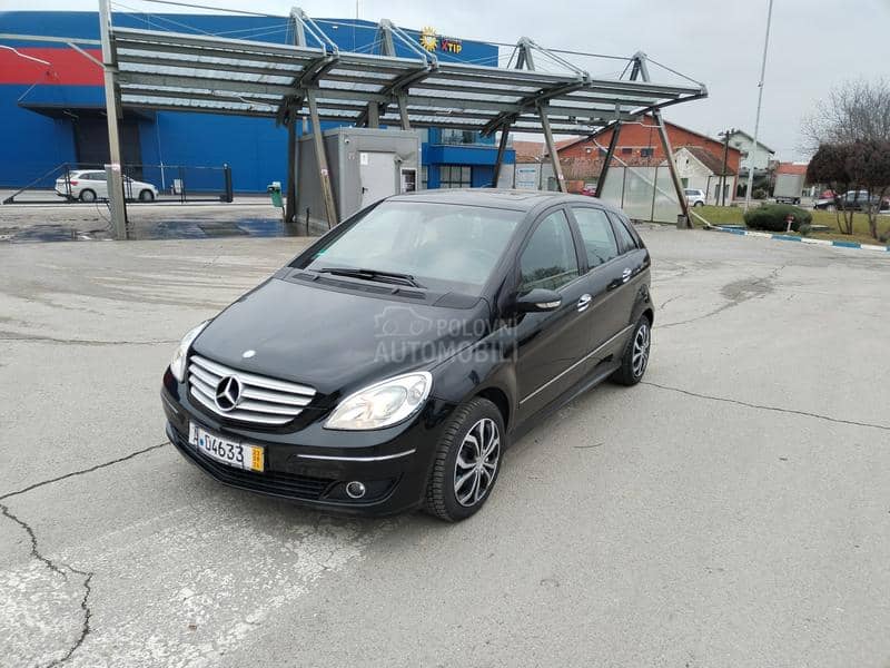 Mercedes Benz B 200 