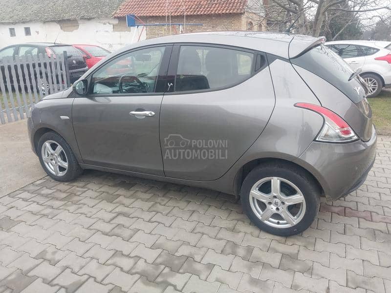 Lancia Ypsilon 13mjtd