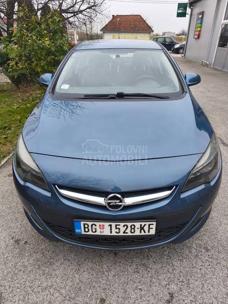 Opel Astra J ENJOY