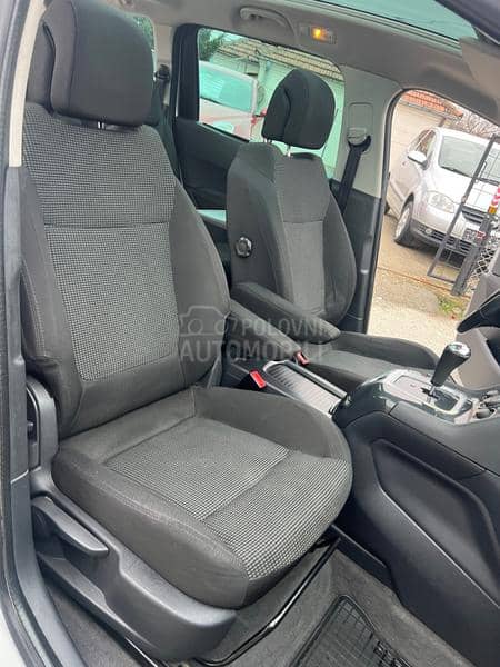 Peugeot 5008 1.6hdi AUT0MATIK