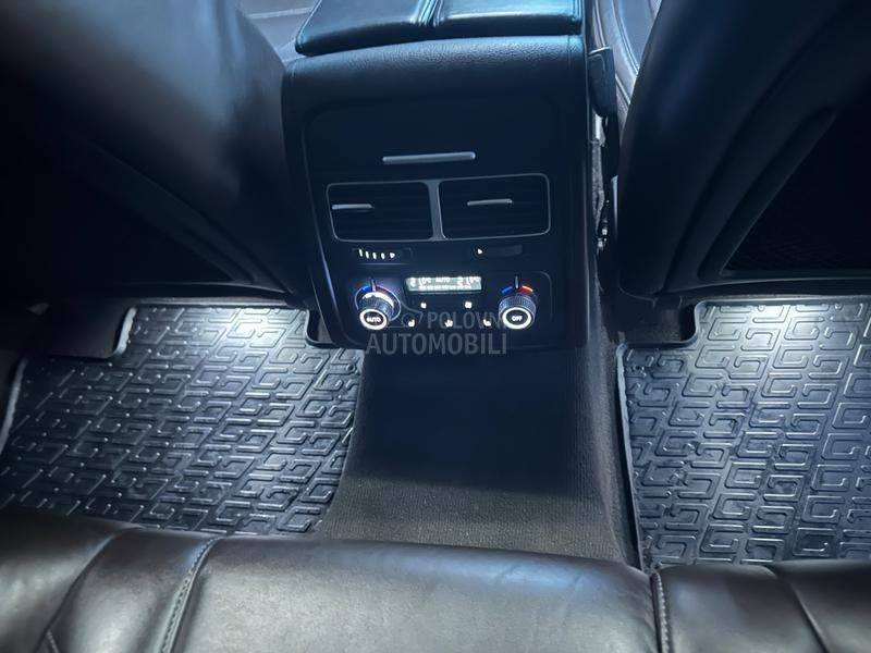 Volkswagen Touareg V6 R-Line