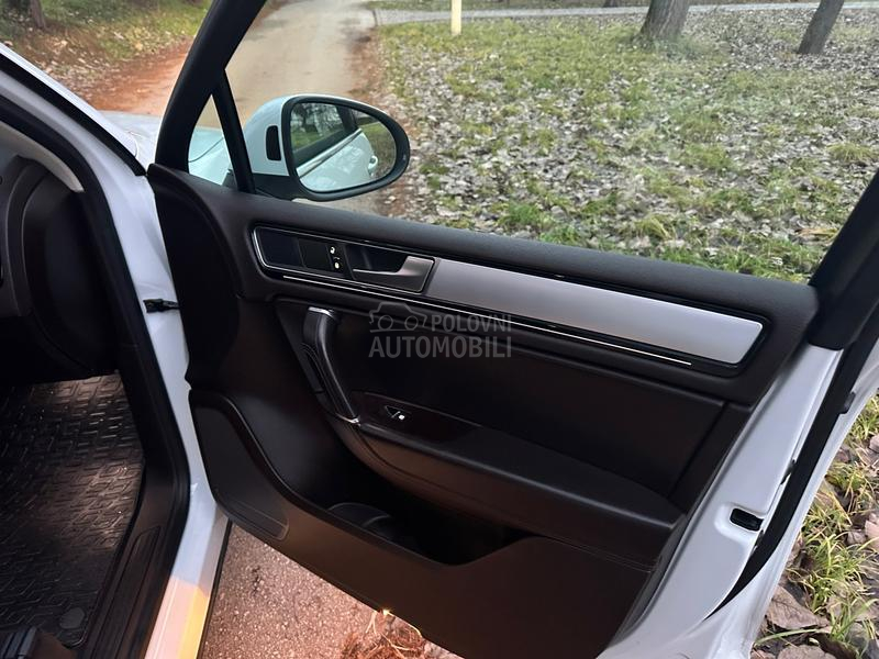 Volkswagen Touareg V6 R-Line