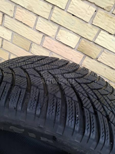 Firestone 235/55 R17 Zimska