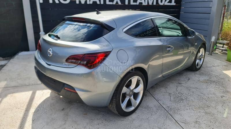 Opel Astra J 2.0 CDTI GTC