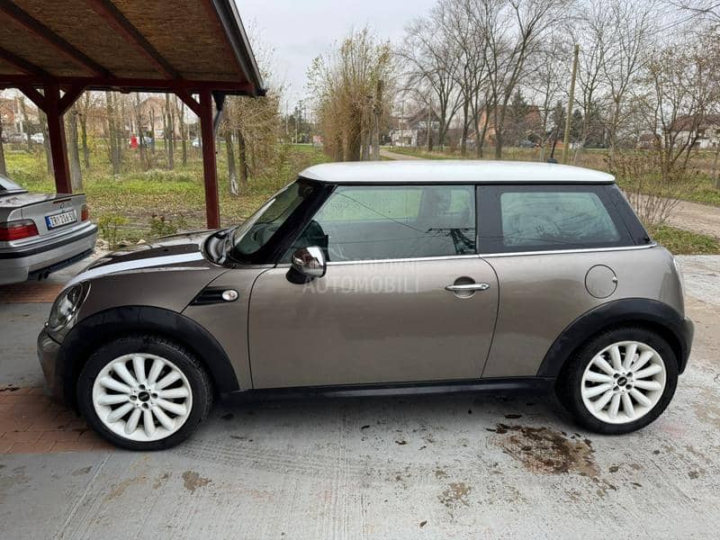 MINI Cooper 1.6