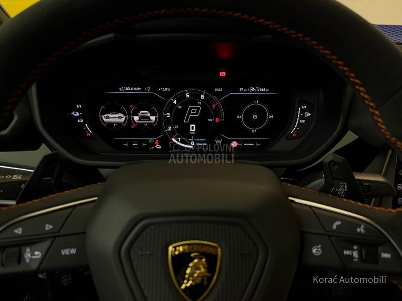 Lamborghini Urus SE NEW MODEL