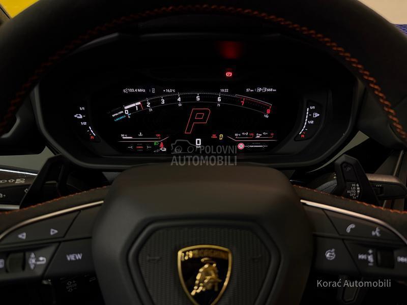 Lamborghini Urus SE NEW MODEL