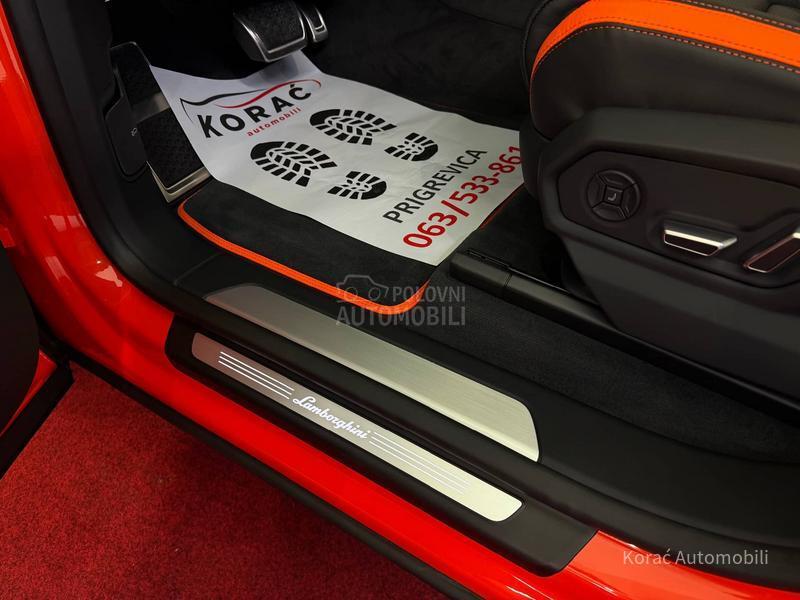 Lamborghini Urus SE NEW MODEL