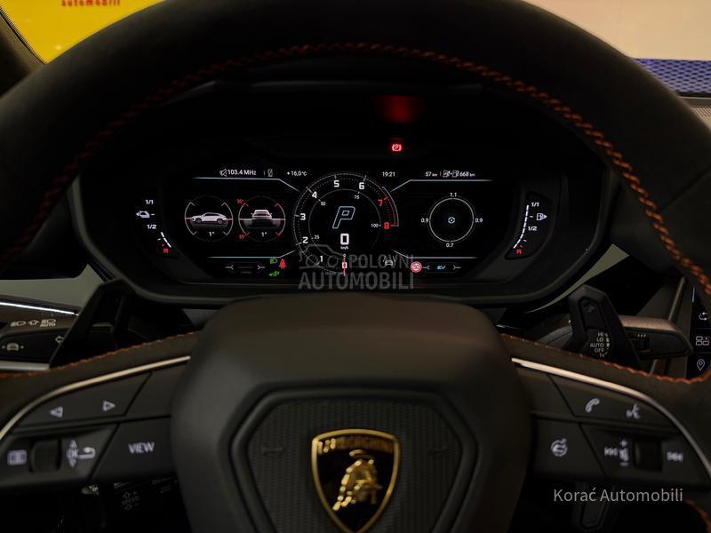 Lamborghini Urus SE NEW MODEL