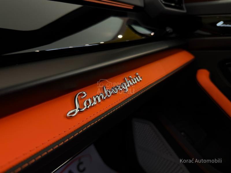 Lamborghini Urus SE NEW MODEL