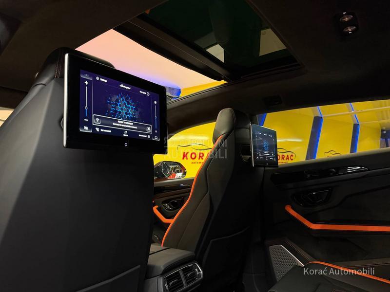 Lamborghini Urus SE NEW MODEL